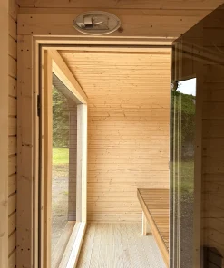 Cube Wide pirties vidus su panoraminiu langu