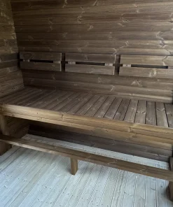 Termo medienos gultas lauko pirtyje