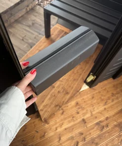 Veidrodinės durys lauko pirtyje