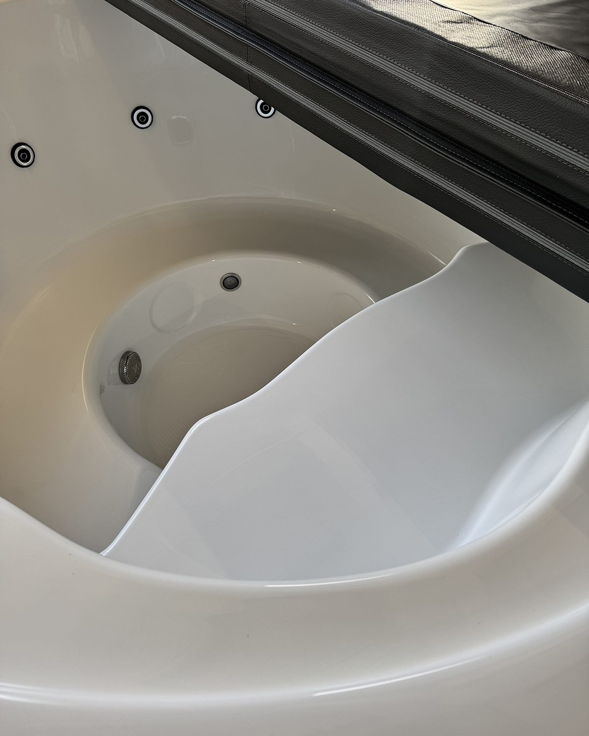 Eco Acrylic lauko kubilas integruota krosnele - Image 3